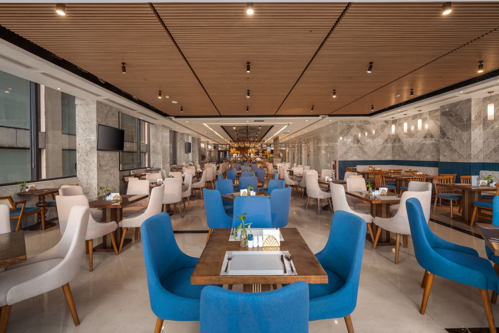 Nam Vi Restaurant